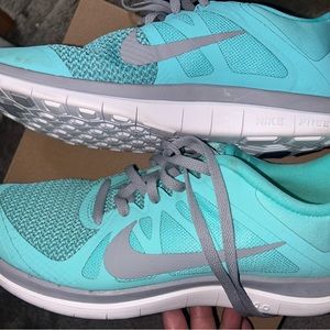 Womens Nike Free (tiffany blue color)😍